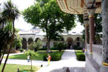 Topkapi Palace, third courtyard - click to enlarge