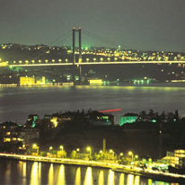 bosphorusbridgebynight2_small.jpg